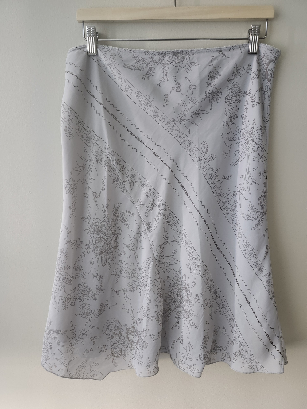 Light Gray Floral A-Line Skirt - Picture 6 of 7